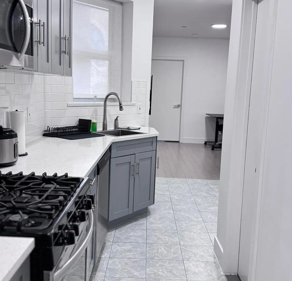 Homestay Beautiful Bedroom With Attached Bathroom, 15 Minutes From Nyc West New York United States